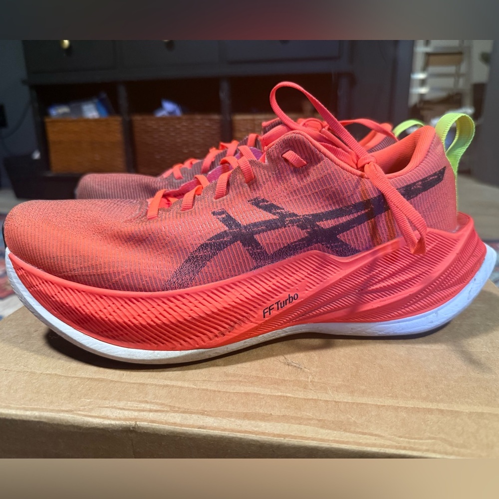 ASICS Superblast